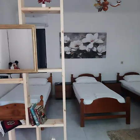 Vrenjo Alojamento de Acomodação e Pequeno-almoço Gjirokastër