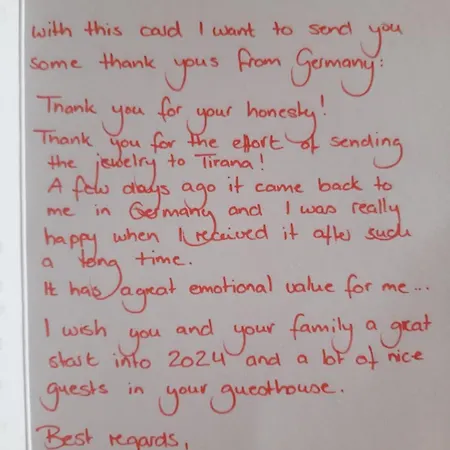 Vrenjo فندق مبيت وإفطار Gjirokastër