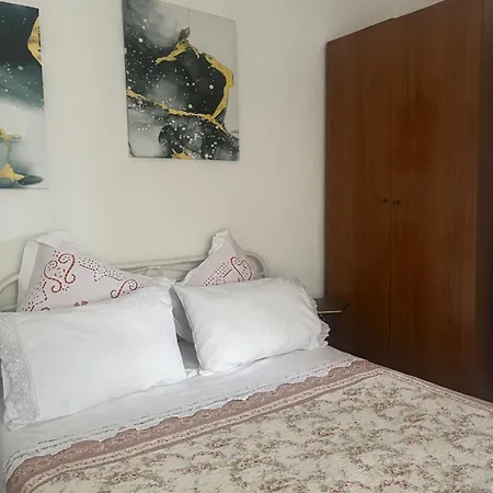 فندق مبيت وإفطار Vrenjo Gjirokastër