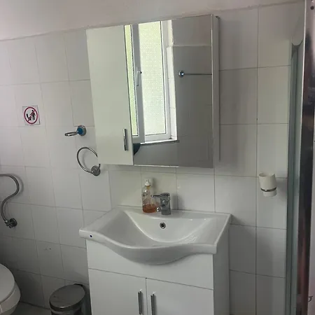 فندق مبيت وإفطار Vrenjo