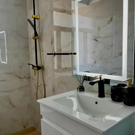 Vrenjo فندق مبيت وإفطار 4*