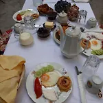 Vrenjo Frühstückspension Gjirokastër
